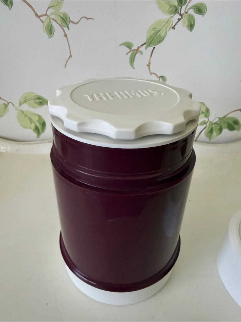 Vintage Thermos 10 oz Food Jar Burgundy